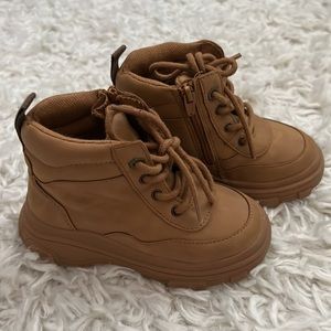Zara Toddler Boy Tan Boots size 7(23)